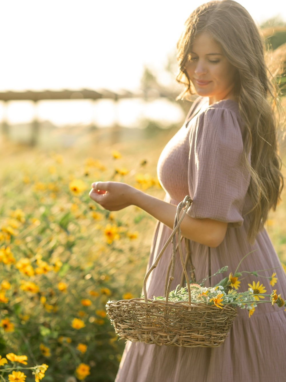 Romantic Mauve Puff-Sleeve Maxi Dress